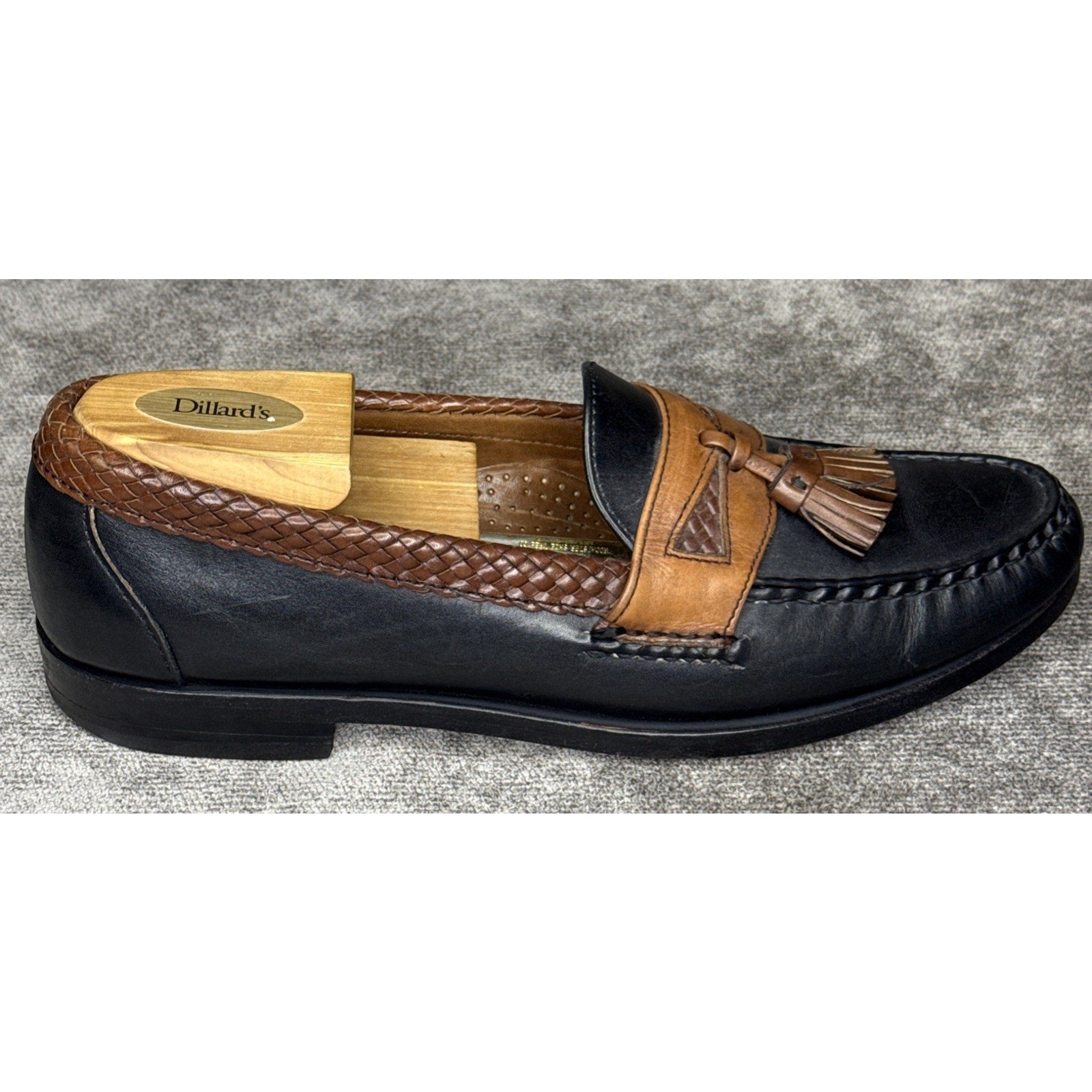 Allen Edmonds Maxfield Tassel Loafer Black / Tan 10.5B Leather